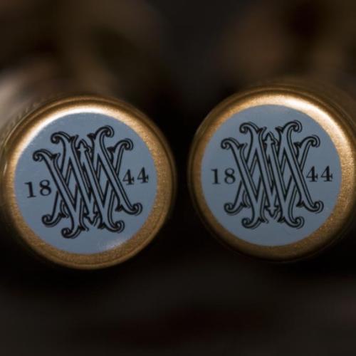 listing-details-carousel