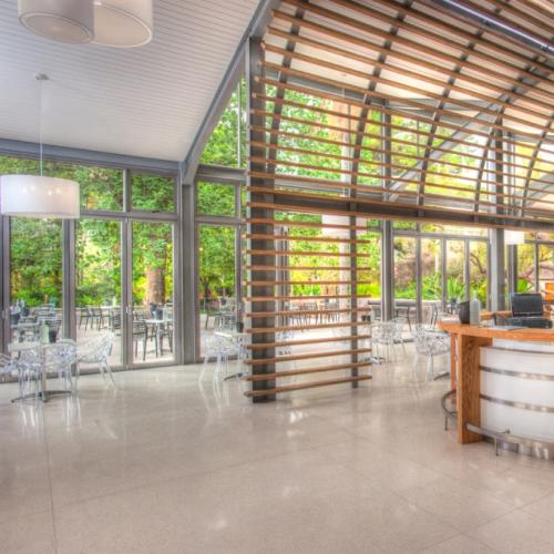 listing-details-carousel