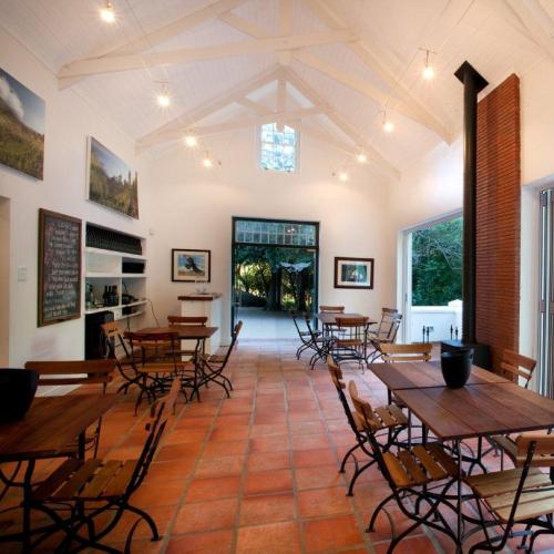 listing-details-carousel