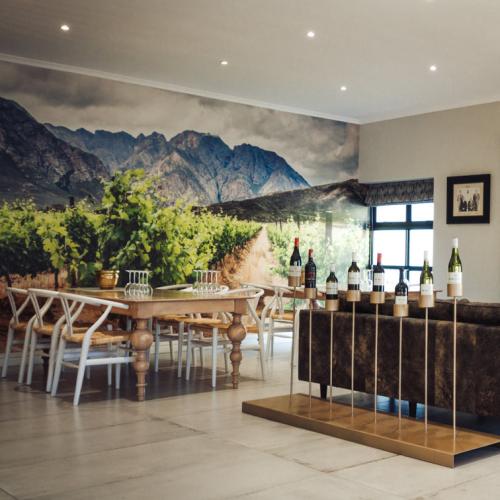 https://www.wineries.co.za/static/3473/de-wet-cellars-worcester-1_1512x__scale_and_crop__500x500.jpg