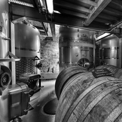 listing-details-carousel