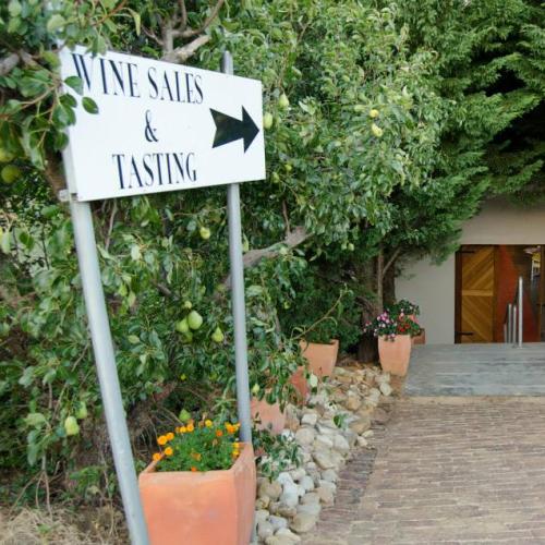 listing-details-carousel