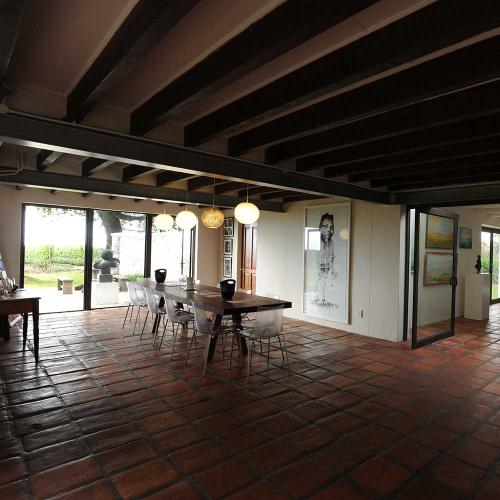 listing-details-carousel