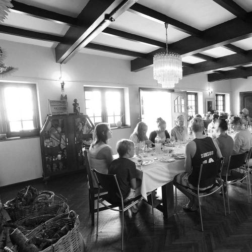 listing-details-carousel